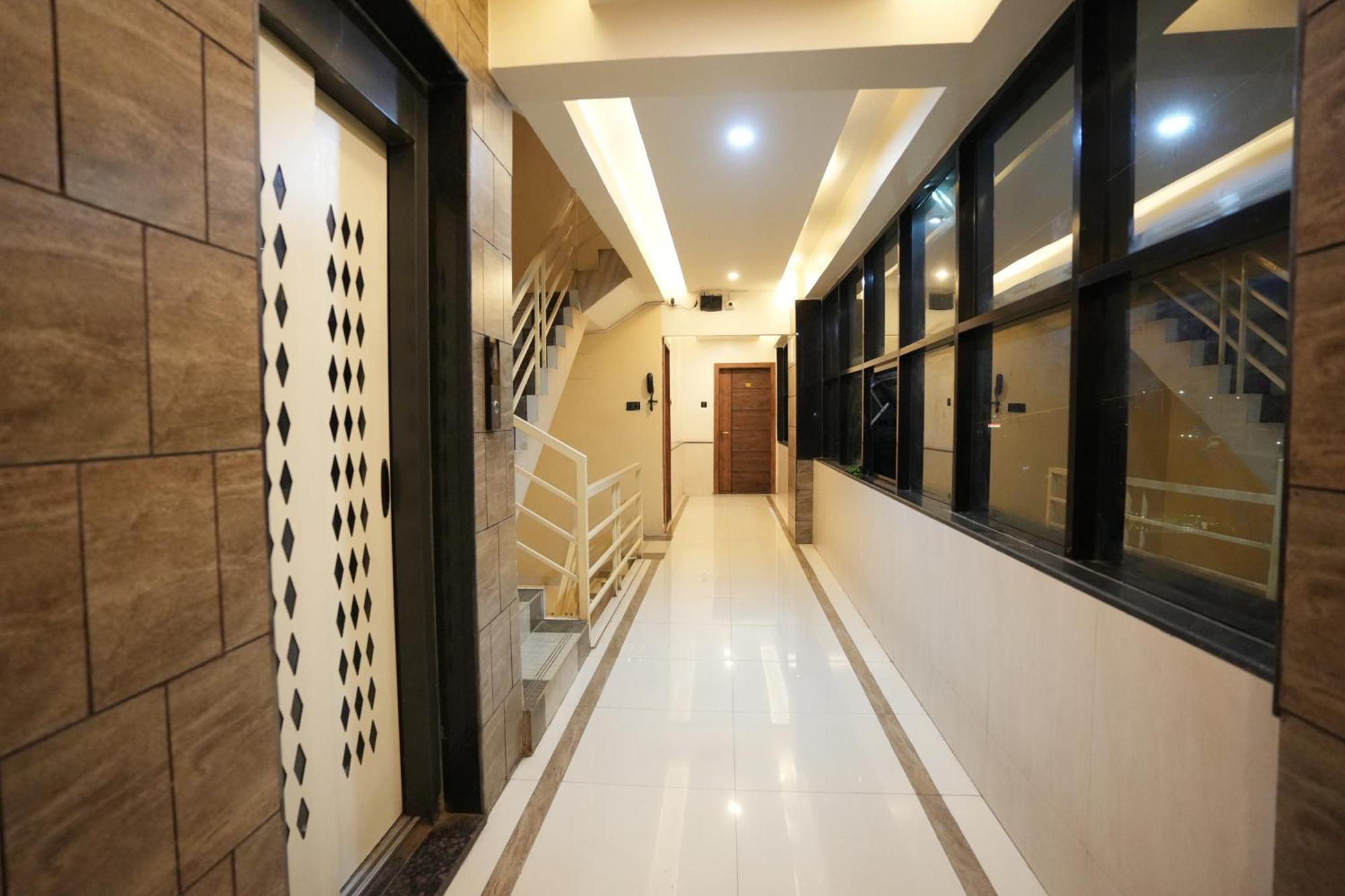 Hotel Gate Narhe, 3*