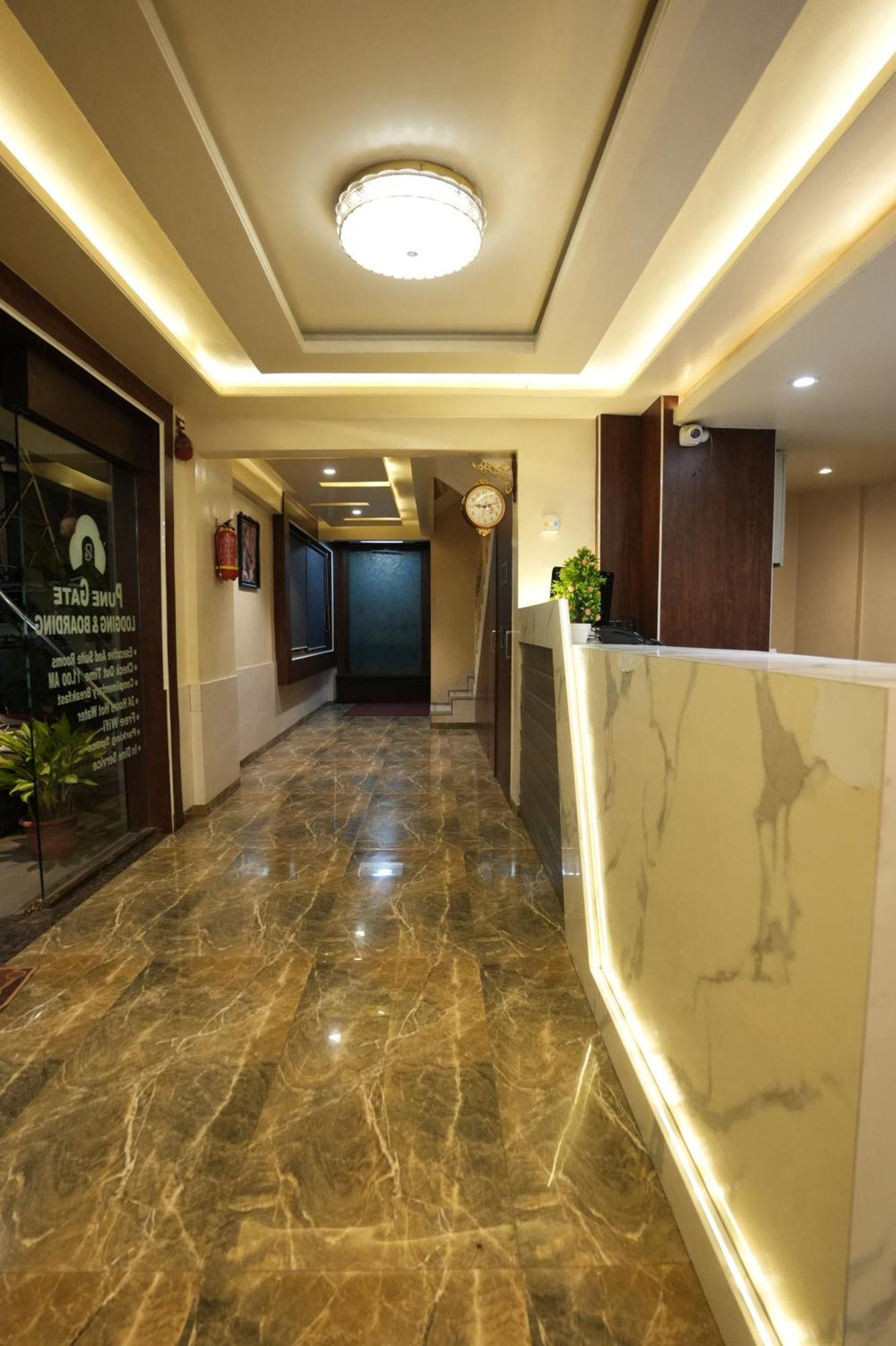 Hotel Gate Narhe, 3*