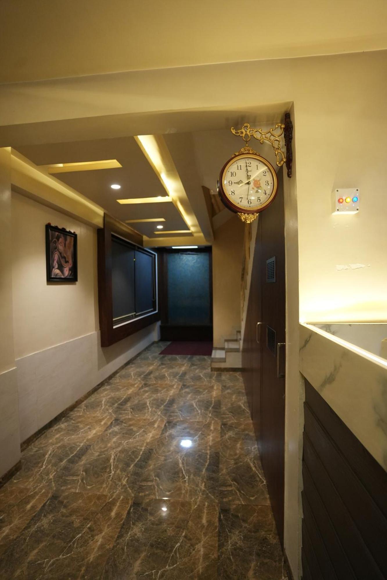 Hotel Gate Narhe, 3*