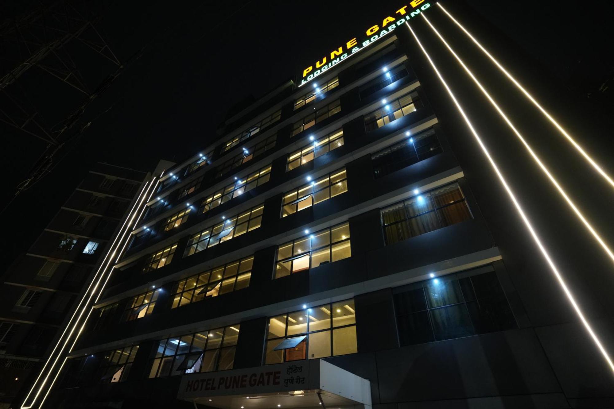 Hotel Gate Narhe,